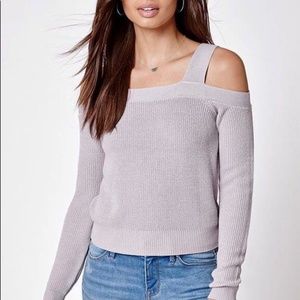 Kendall & Kylie Lilac/Lavender Cold Shoulder Long Sleeve Knit Sweater. S…